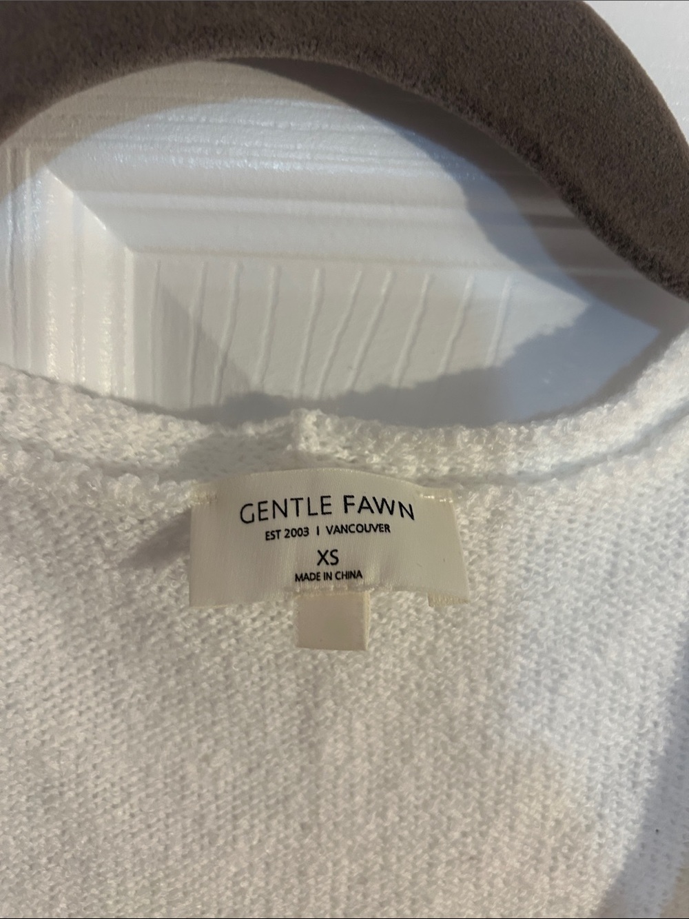 Gentle Fawn XS White V-Neck Tie Front Knit Tank - Picture 2 of 6